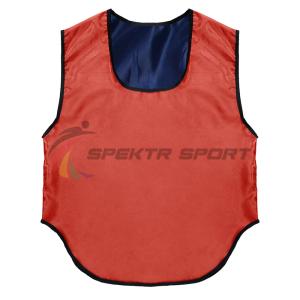 Купить Манишка футбольная двусторонняя Spektr Sport красно-синяя р. 36-40 в Лакинске 